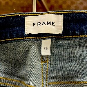 Frame Le Sylvie Slender Straight raw hem jeans